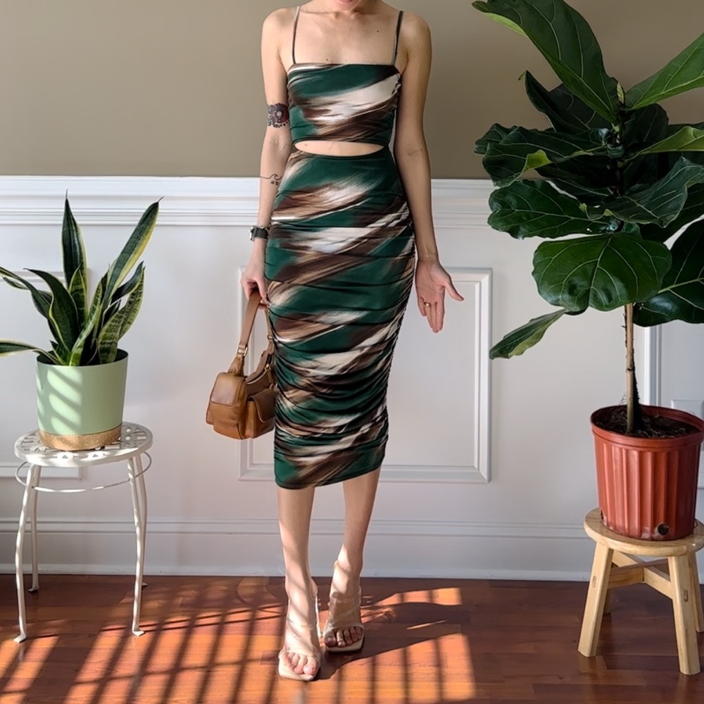 Marble print cutout midi. Green. Worn only once. In good condition. Size XS.